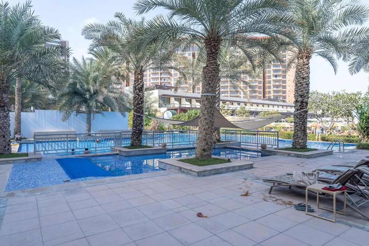 3-Bed Apartment Sleeps 7 In Palm Jumeirah Ντουμπάι