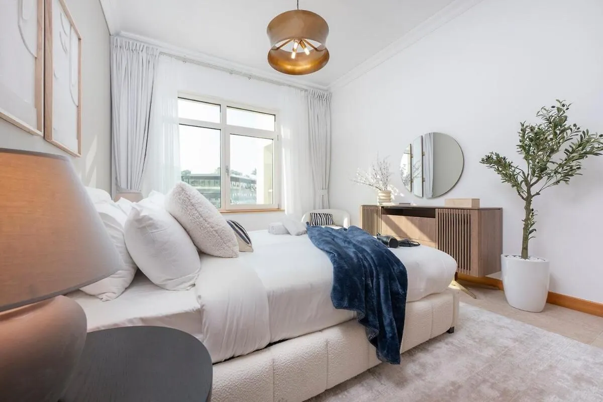 3-Bed Apartment Sleeps 7 In Palm Jumeirah Ντουμπάι 0*,