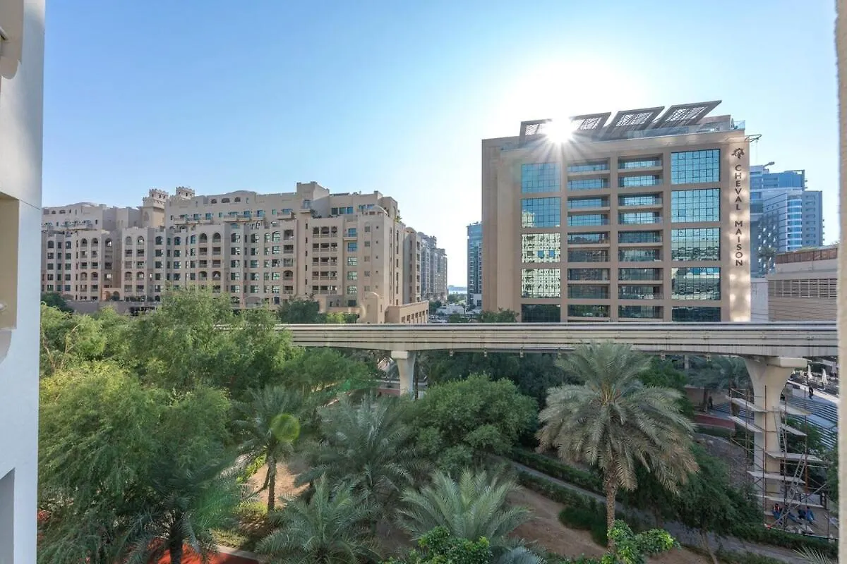 3-Bed Apartment Sleeps 7 In Palm Jumeirah Ντουμπάι