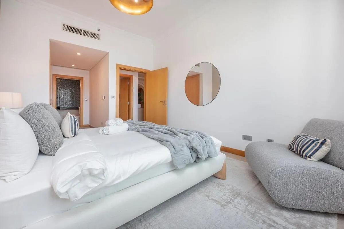 3-Bed Apartment Sleeps 7 In Palm Jumeirah Ντουμπάι