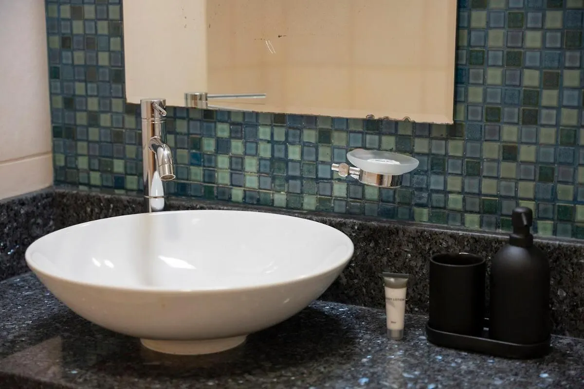 3-Bed Apartment Sleeps 7 In Palm Jumeirah Ντουμπάι