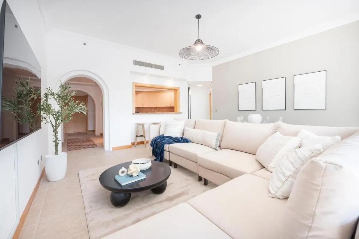 3-Bed Apartment Sleeps 7 In Palm Jumeirah Dubai United Arab Emirates