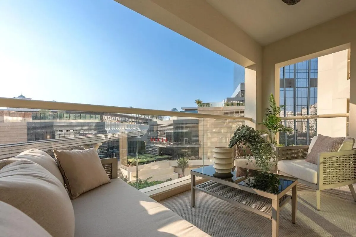 3-Bed Apartment Sleeps 7 In Palm Jumeirah Dubai
