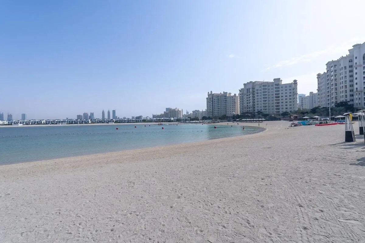 3-Bed Apartment Sleeps 7 In Palm Jumeirah Dubai