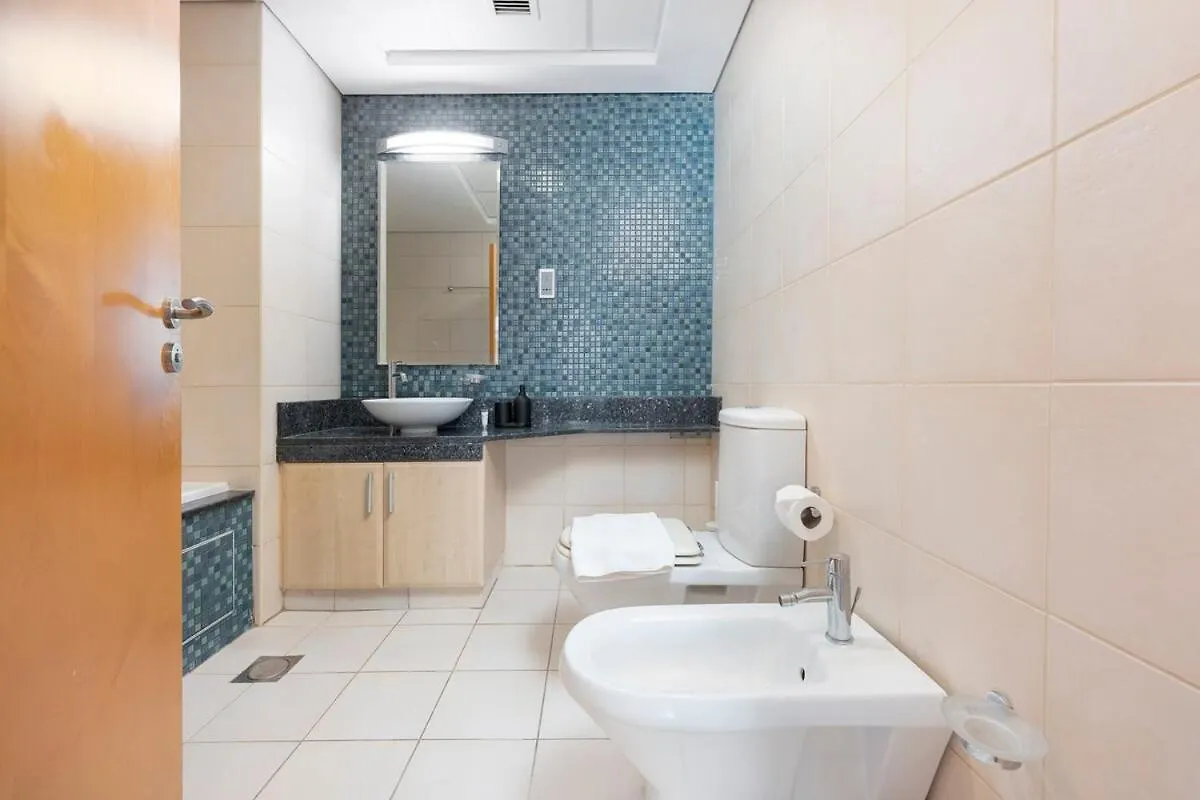 3-Bed Apartment Sleeps 7 In Palm Jumeirah Dubai