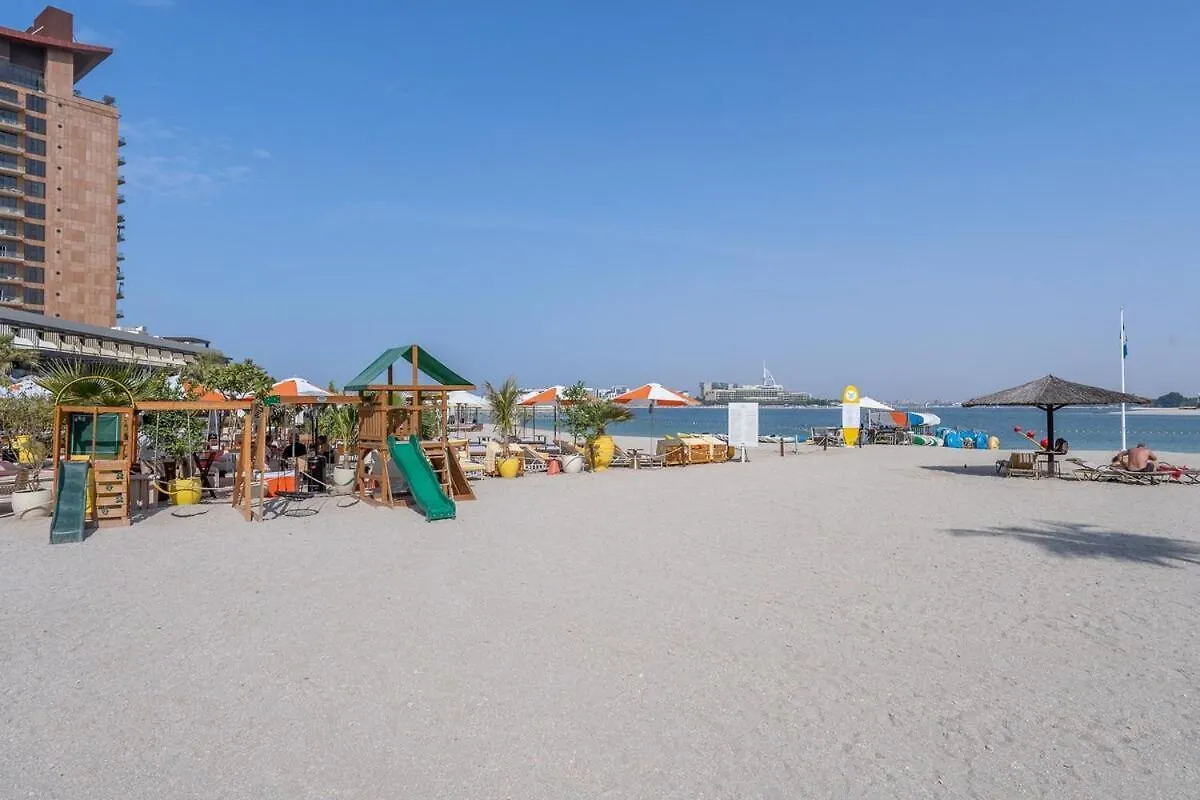 3-Bed Apartment Sleeps 7 In Palm Jumeirah Dubai 0*,  United Arab Emirates