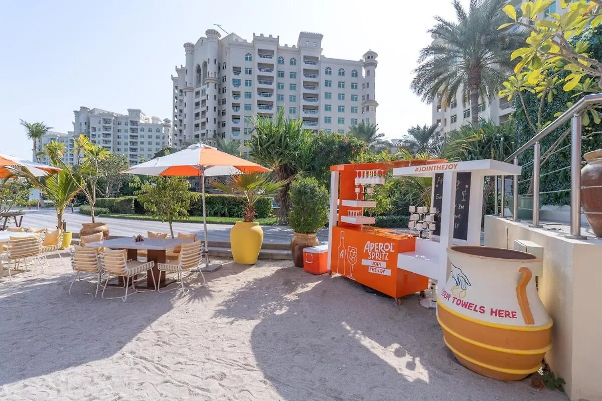 3-Bed Apartment Sleeps 7 In Palm Jumeirah Dubai