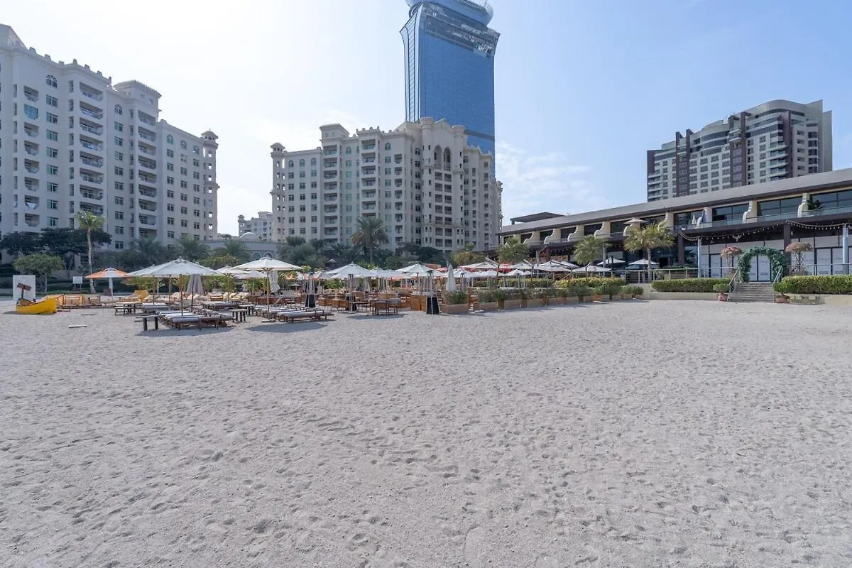 3-Bed Apartment Sleeps 7 In Palm Jumeirah Dubai 0*,