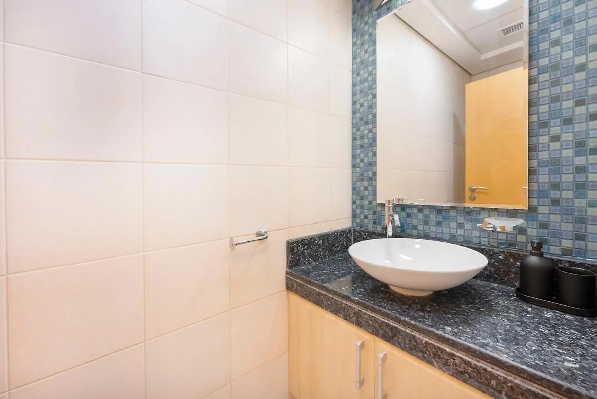 3-Bed Apartment Sleeps 7 In Palm Jumeirah Dubai 0*,  United Arab Emirates