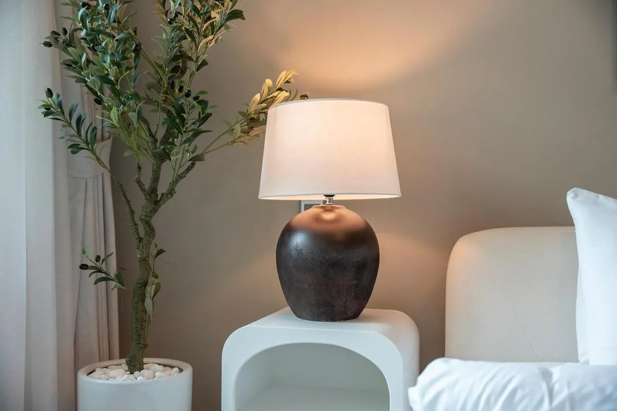 3-Bed Apartment Sleeps 7 In Palm Jumeirah Dubai