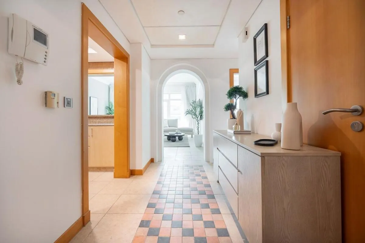 3-Bed Apartment Sleeps 7 In Palm Jumeirah Dubai