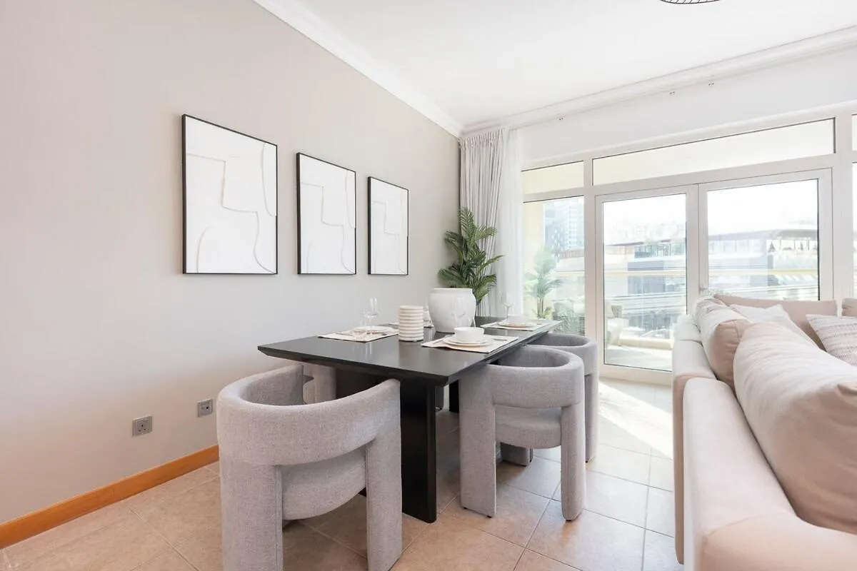 3-Bed Apartment Sleeps 7 In Palm Jumeirah Dubai United Arab Emirates